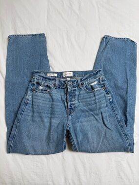 Universal Thread Women's Mid Rise 90s Baggy Jeans - Light Blue